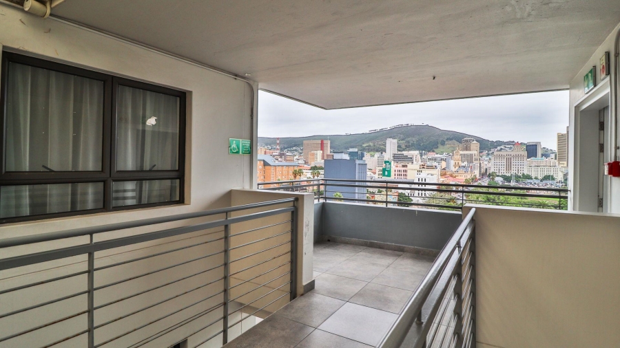2 Bedroom Property for Sale in Zonnebloem Western Cape